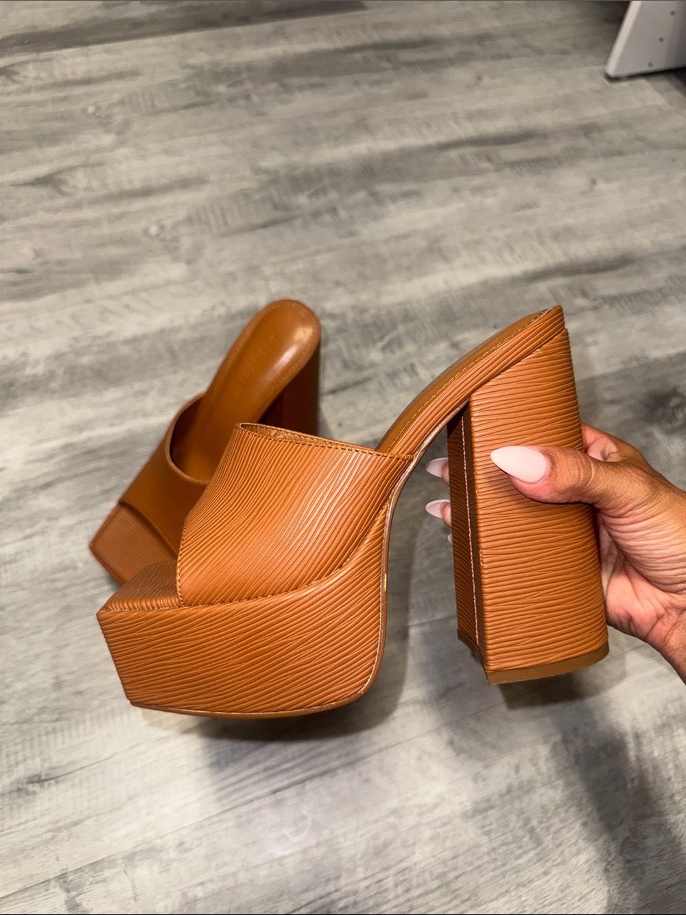 Women's Tan Platform Block Heel Mules